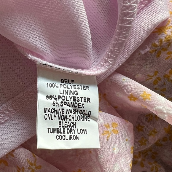 Papermoon pink blouse with orange and white flowers. 2x - Picture 8 of 8